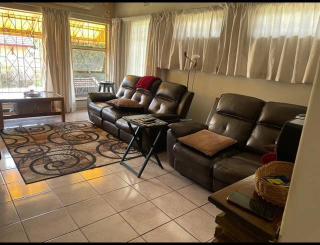 3 BEDROOM HOUSE FOR SALE IN CROYDON